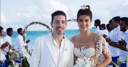 Isabeli Fontana i Diego Ferrero wzięli bajkowy ślub na plaży.