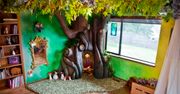 Baśniowy pokój dla dziewczynki. Tata zbudował dla córki magiczne drzewo