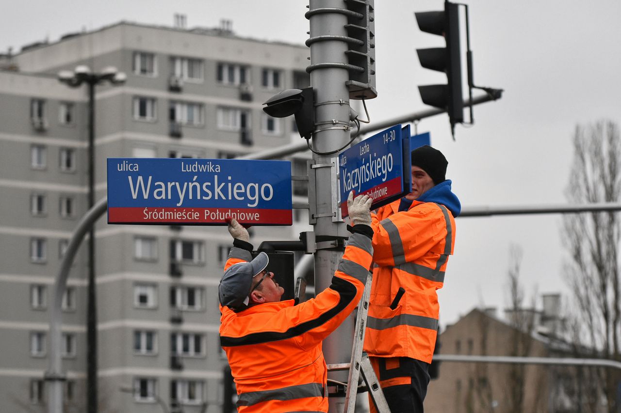 Jedna z najpopularniejszych ulic w stolicy zmieniła nazwę. Już nie znajdziesz tabliczki al. Armii Ludowej