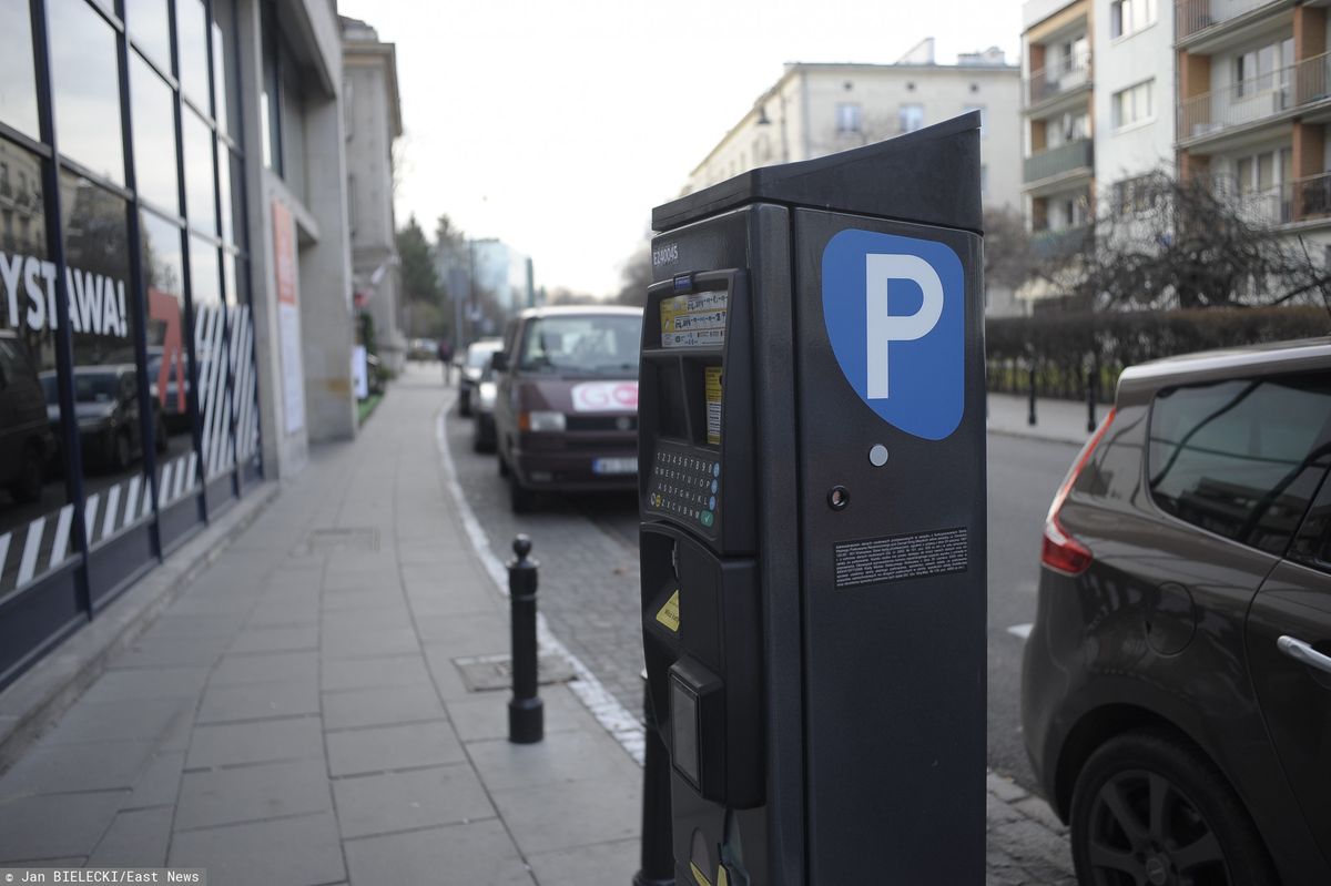Warszawa. Większa strefa płatnego parkowania i wyższe stawki w stolicy