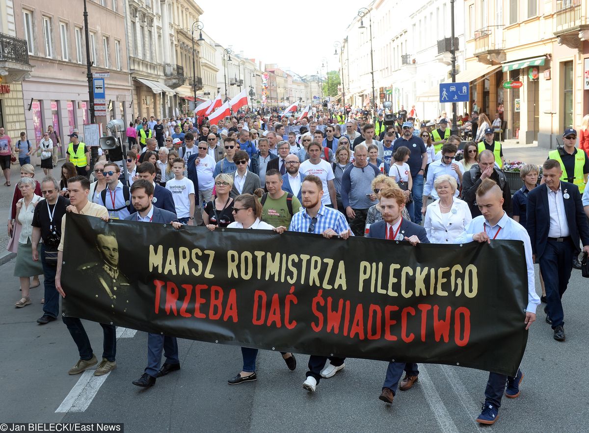 Tłumy na ulicach Warszawy. Przeszedł marsz rotmistrza Pileckiego