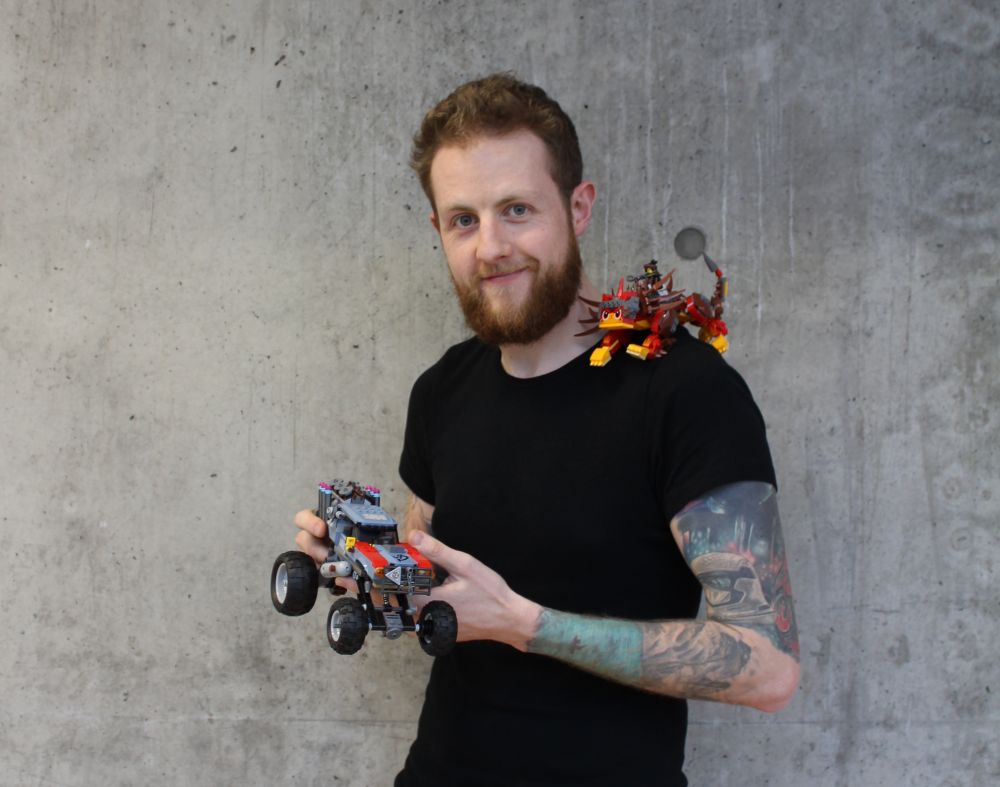 Jordan David Scott, Senior Designer w Grupie LEGO 