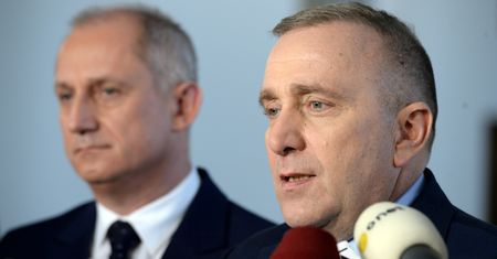 PO żąda wyjaśnień od Błaszczaka ws. ścigania uczestników protestu z 16 grudnia