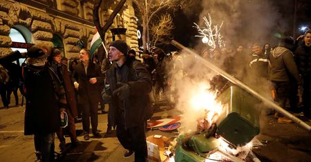 Węgrzy nie chcą pracować jak niewolnicy. Rządowi Orbana to nie przeszkadza