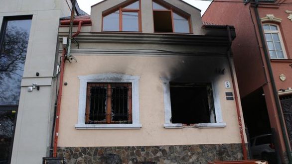 Podpalony budynek węgierskiego ośrodka