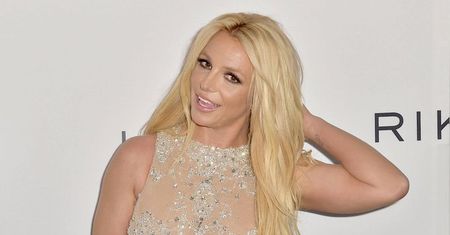 Britney Spears świętowała swoją wolność pierwszą lampką szampana od 14 lat.