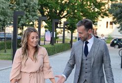 Karolina Ferenstein-Kraśko boso na gali. Fotoreporterzy uchwycili zabawny obrazek