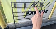 Każde stanowisko myjni ma takie zaczepy. Mało kto wie, do czego służą