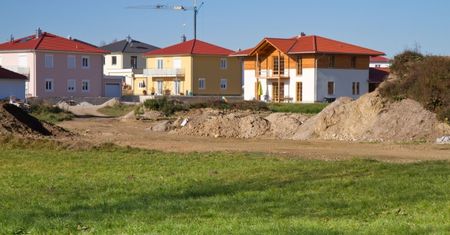Zakup działki budowlanej: jak odnaleźć się w gąszczu ofert?