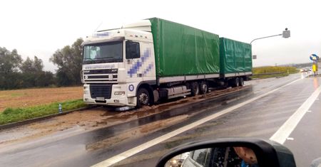 Plama oleju na DK-11