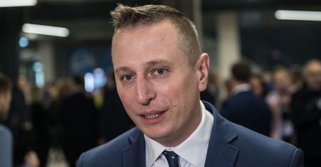 Wybory parlamentarne 2019. Krzysztof Brejza wygrywa proces z Cezarym Gmyzem
