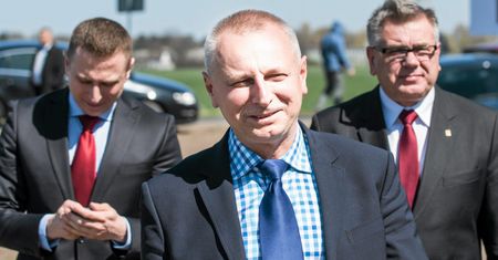 Prezydent Inowrocławia na celowniku CBA. "Jeszcze mnie w kajdankach nie wyprowadzono"
