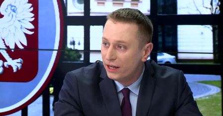 "Oddajcie kasę" - Brejza apeluje do ministrów o zwrot "pseudonagród"