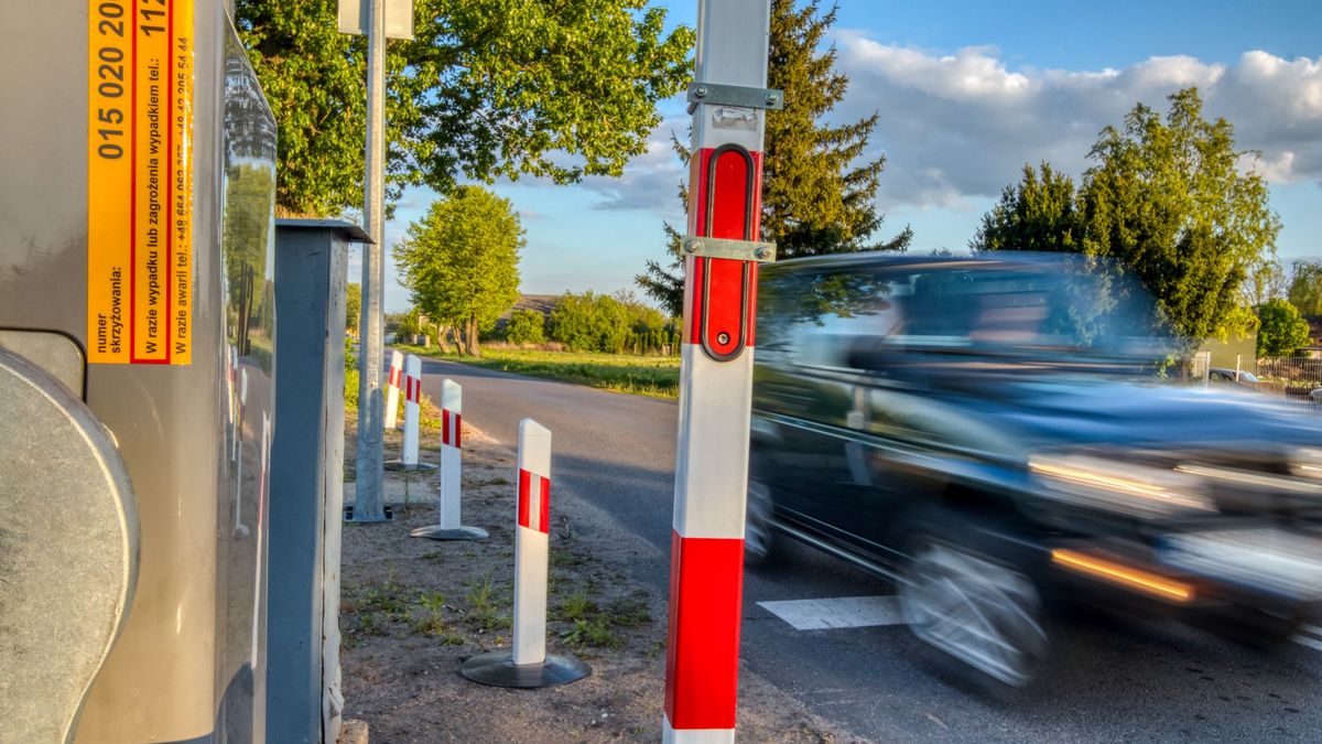 Kierowcy nie znają zasad funkcjonowania przejazdów kolejowo-drogowych.