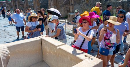 Będą kontrole jak na lotnisku. Turyści nie szanują wykopalisk w Pompejach