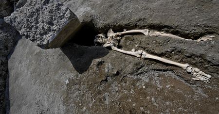 Błąd naukowców w Pompejach