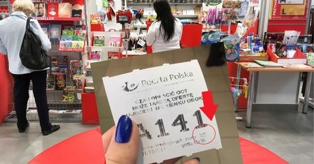 Święta paraliżują pocztę. 25 osób w kolejce, ponad godzina czekania