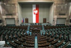 Sondaże wyborcze. PiS może rządzić samodzielnie. W Sejmie tylko 4 ugrupowania