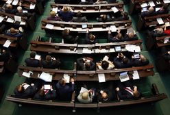 Koniec pustych ław poselskich. Marszałek Sejmu chce zmian w trybie pracy Sejmu