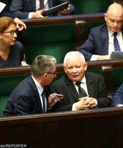 Zjazd raz w miesiącu. Posłowie pracują coraz mniej