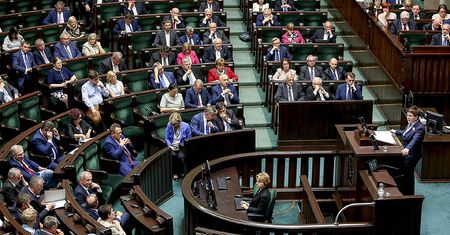 "Matka Boska" nie pierwszy raz pojawiła się w Sejmie. "Zaprasza ją poseł Kukiz'15"
