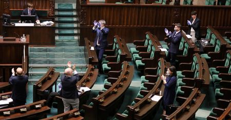"Prawdziwa tarcza antykryzysowa". Poprawki PSL-Kukiz'15 trafiły do kosza