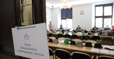 Niespotykana sytuacja na sejmowej komisji ws. GMO. Jedna z kobiet zadeklarowała, że jest Matką Boską