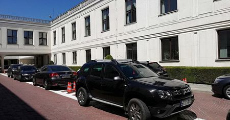 Spór o zakaz handlu w Sejmie. Zmian nie będzie. "Nie twórzmy weekendowych niewolników"