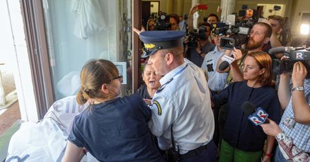 Jest interwencja ws. zachowania Straży Marszałkowskiej w Sejmie. Rzecznik Praw Obywatelskich napisał do Kuchcińskiego