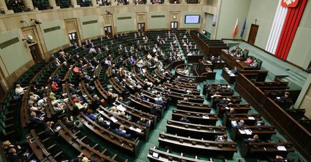 PiS deklasuje Platformę. Nowy sondaż partyjny