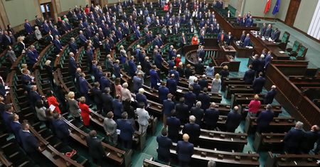 Trwa posiedzenie Sejmu. Ważą się losy strajku nauczycieli