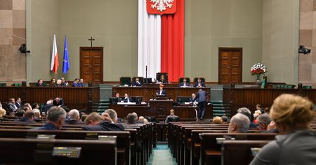 13. emerytura. Projekt ustawy po drugim czytaniu wrócił do komisji