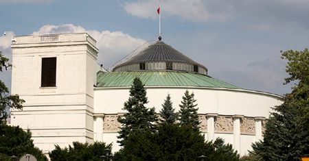 Wyprzedaż w Kancelarii Sejmu. Kupisz niepotrzebne przedmioty posłów
