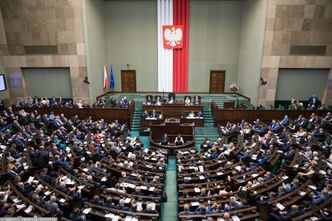 "Money. To się liczy". Skąd pieniądze na budżet bez deficytu?