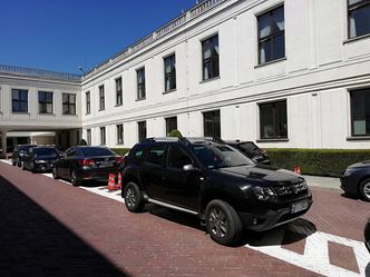 Spór o zakaz handlu w Sejmie. Zmian nie będzie. "Nie twórzmy weekendowych niewolników"