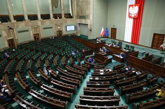 Sejm przegłosował waloryzację emerytur. Świadczenia urosną o min. 70 zł