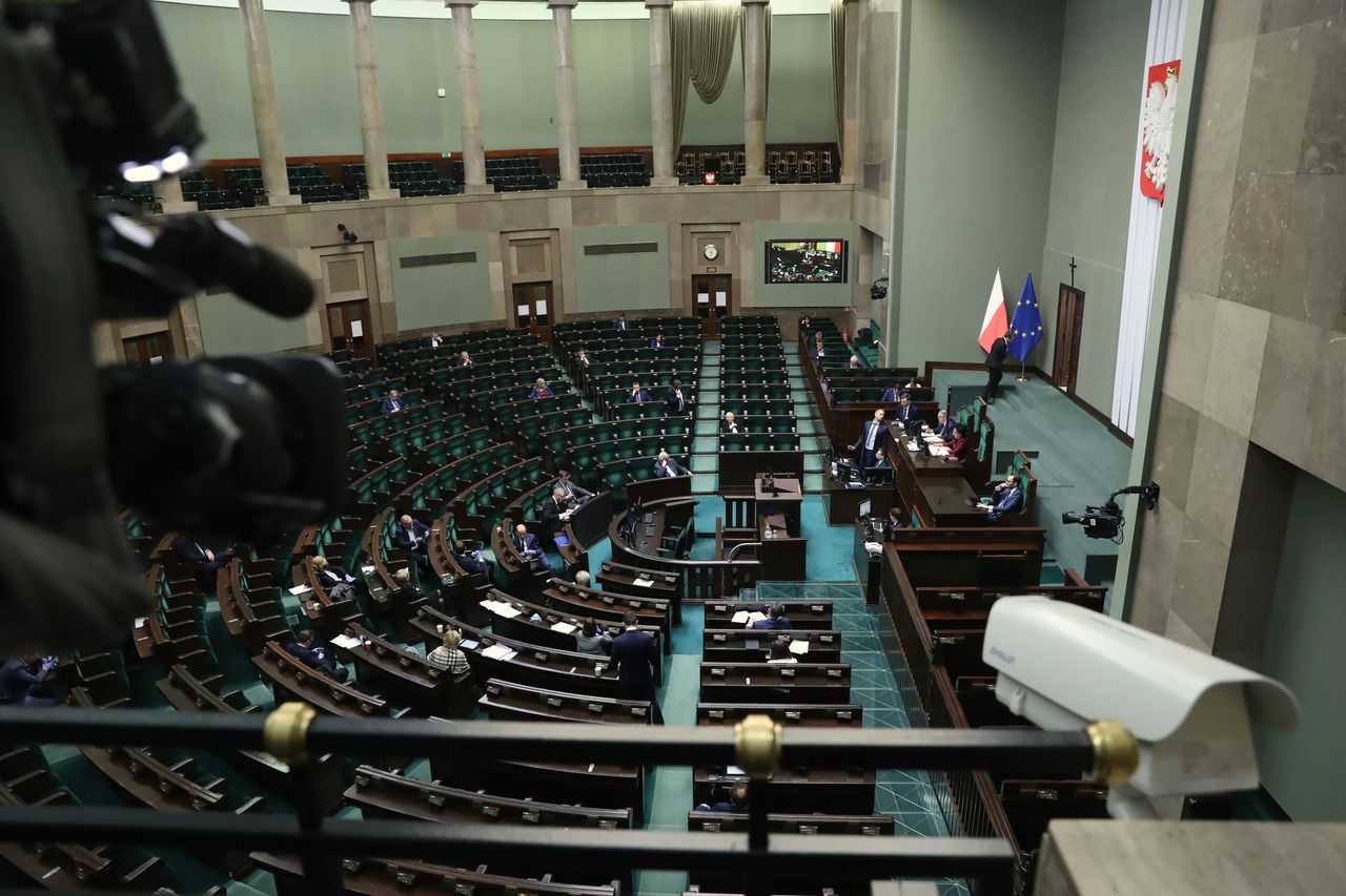 Koronawirus w Polsce. Sejm rozpoczyna obrady ws. tarczy antykryzysowej