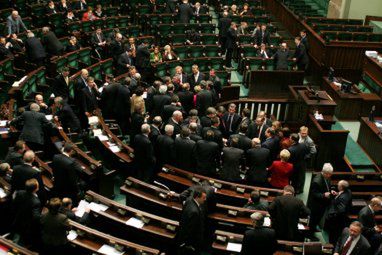Posłowie opozycji nie opuszczają sali obrad Sejmu