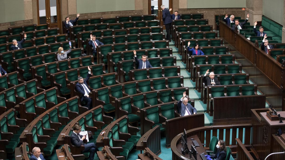 Sejm przyjął ustawę o "Tarczy Antykryzysowej 1.1".