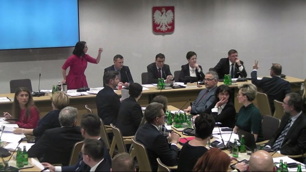 Komisja Sprawiedliwości podczas posiedzenia ws. ustawy PiS