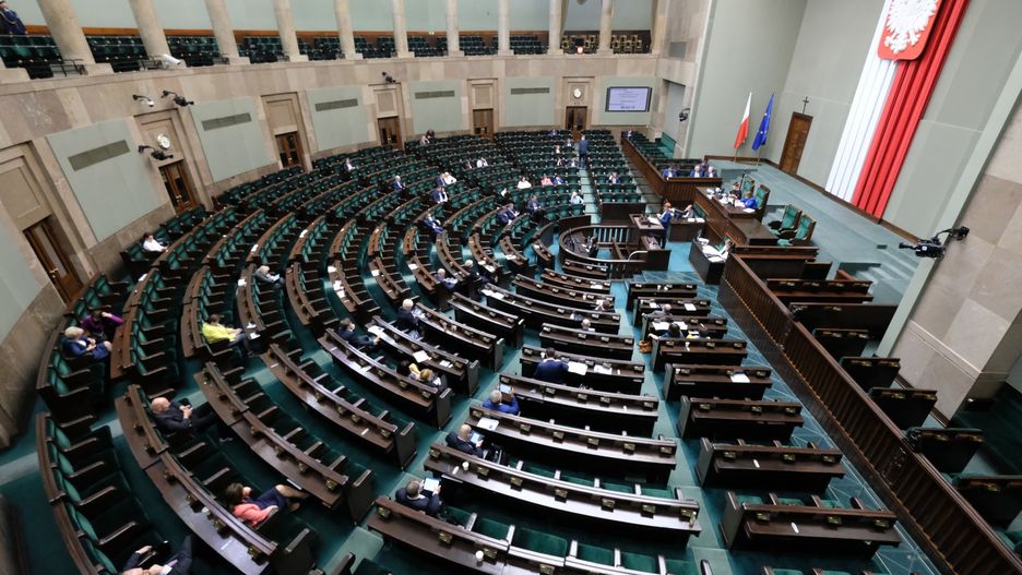 Listy poparcia kandydatów do KRS. Kancelaria Sejmu tłumaczy