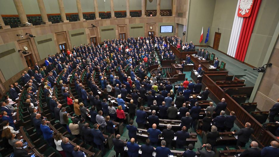 Sejm w rzadkiej chwili ponadpartyjnej zgody