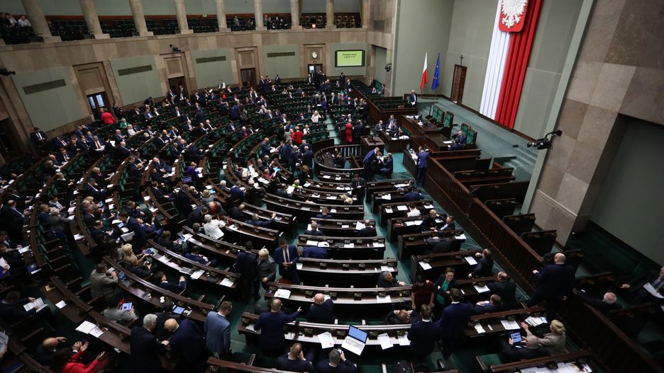 Sejm skierował oba prezydenckie projekty ustaw do dalszych prac komisji. 