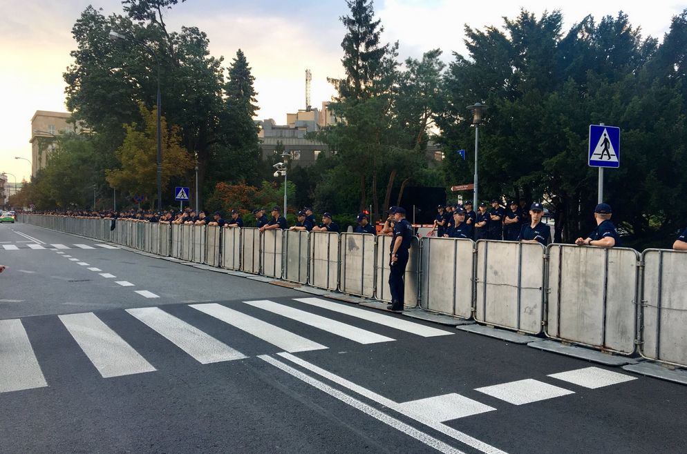 Policja przed Sejmem 