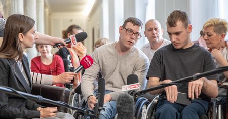 Zwrot ws. niepełnosprawnych w Sejmie. "Kancelaria zaprasza fizjoterapeutów"