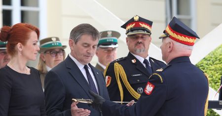 Kancelaria Sejmu tłumaczy się z wydania blisko miliona złotych na nagrody