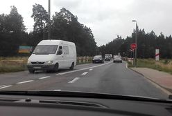 Zatrzymaj się przed przejazdem! Absurd z polskiej drogi