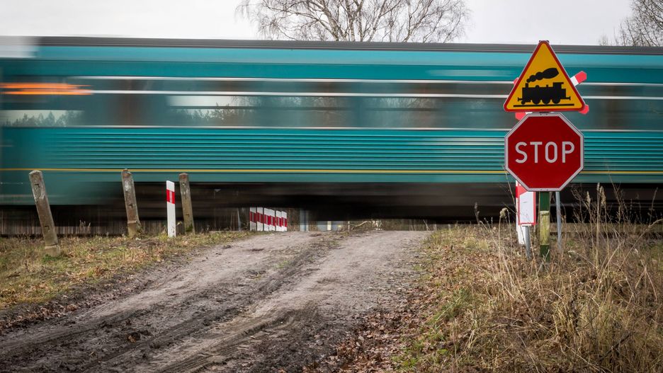 Niestrzeżony przejazd kolejowy