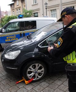 Sopot. 10 tys. zł mandatów i ponad 60 blokad w weekend. Straż miejska: "turyści chętnie wjechaliby na plażę"