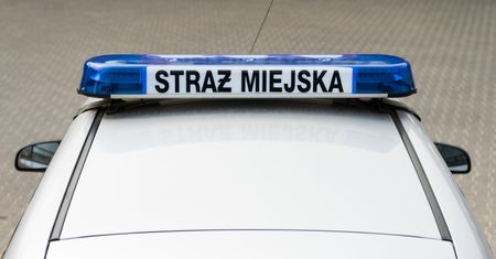 Praga-Północ: poczęstowali alkoholem 13-latki. Jedną z nich zgwałcili